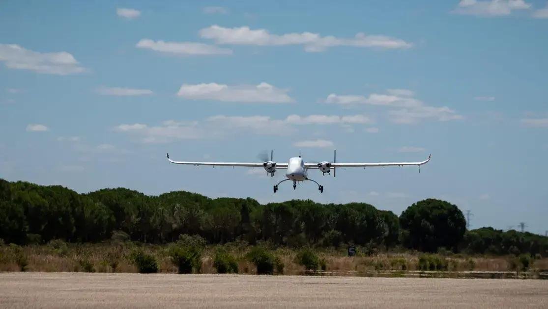 FAP adota AR5: novo sistema de vigilância aérea com 20 horas de autonomia