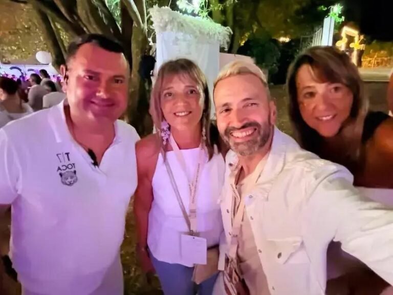 Mais de 1.200 em duas noites: Festa Branca e Cápsula do Tempo agitam Caldas