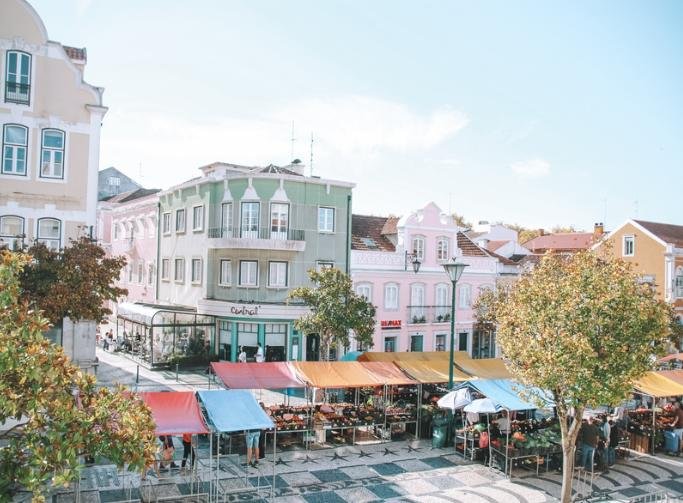 Moving to Óbidos